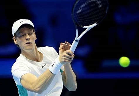 Home favorite Sinner shocks Djokovic in ATP Finals | XINHUA | LINE TODAY