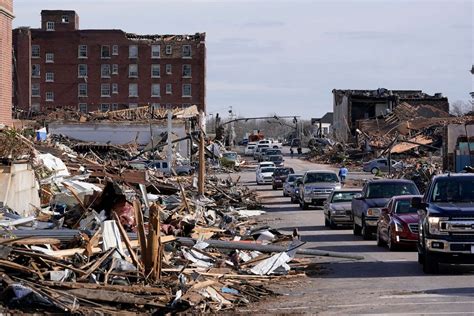 Deadly tornadoes devastate South, Midwest - ABC News