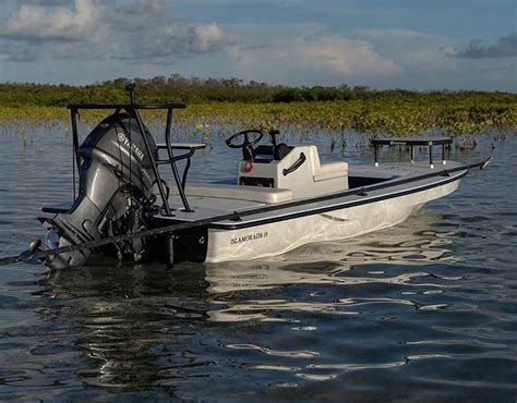 @capt_louie in his awesome @chittum_skiffs - https://www.skifflife.com/2988186/capt_louie-in-his ...