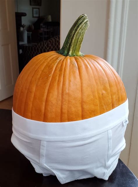 How To Make A Captain Underpants Pumpkin | Mama's Geeky