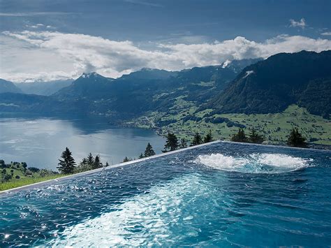 Der schönste Infinity-Pool der Schweiz