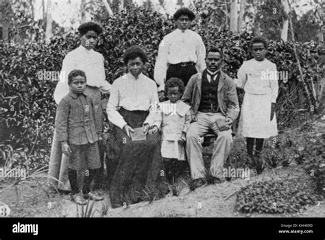 1 90972 Portrait of the Tambo family at Nambour, Queensland, 1906 Stock Photo - Alamy