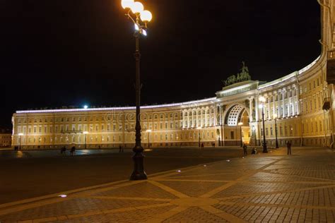 Night View of the Palace Square in St. Petersburg Editorial Stock Photo ...