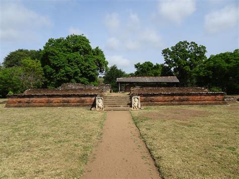 Anuradhapura - Ruins (3) | Anuradhapura | Pictures | Sri Lanka in Global-Geography