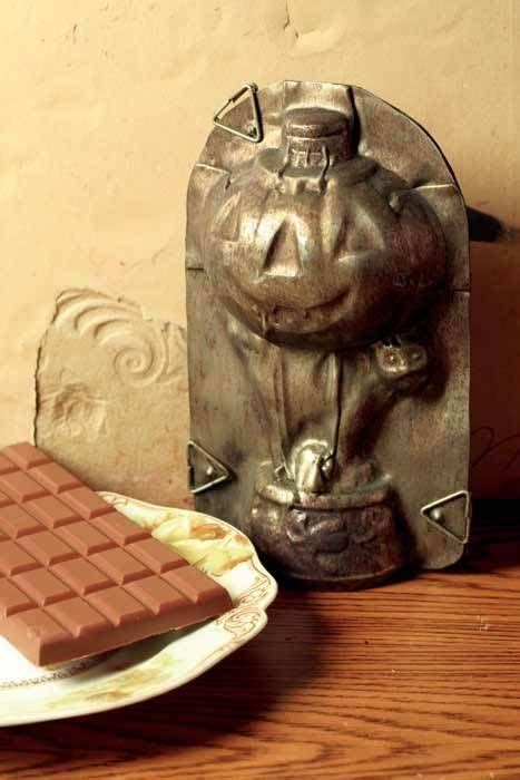 Pumpkin Season | Halloween collectables, Halloween chocolate molds, Vintage candy