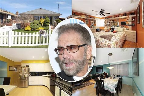 'Howard Stern Show's Ronnie Mund lists Queens home for $916K