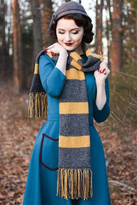 Newt Scamander Hufflepuff Scarf by TheMadGirlShop on Etsy | Hufflepuff ...