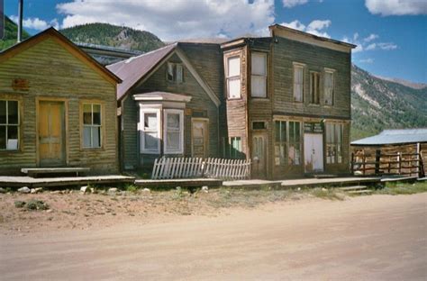 Abandoned ghost town, St. Elmo, Colorado : r/AbandonedPorn