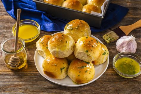 Milk Bread Rolls | Canadian Goodness