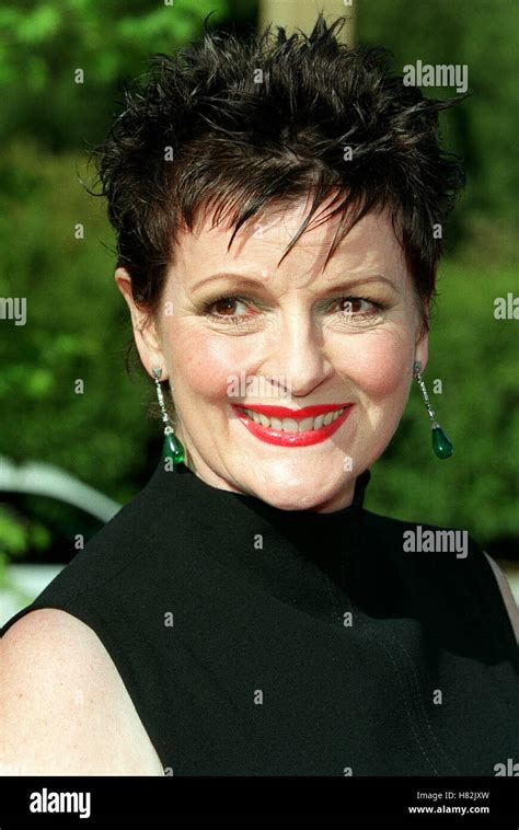 Brenda blethyn awards hi-res stock photography and images - Alamy