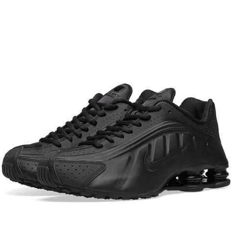 Nike Shox R4 'Triple Black' | MRSORTED