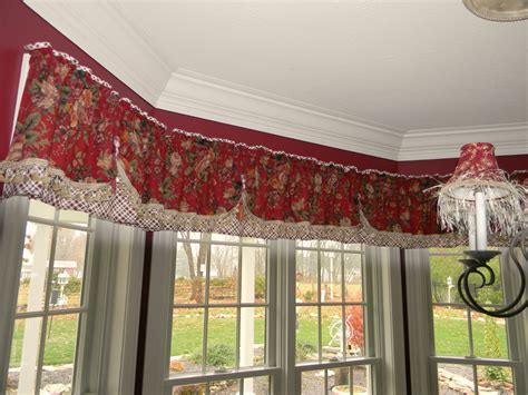 Forever Decorating!: Too Many Valances