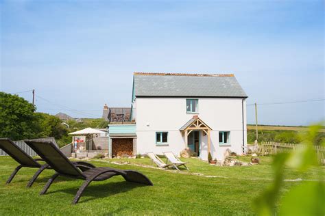 Last Minute Luxury Cottages in Cornwall | Special Offers