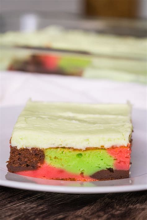 Swirled Spumoni Cake – Live Play Eat