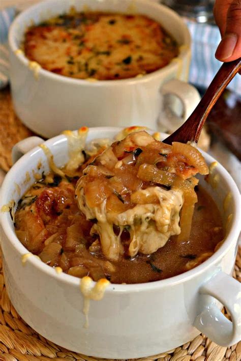 Classic French Onion Soup (with sweet caramelized onions)