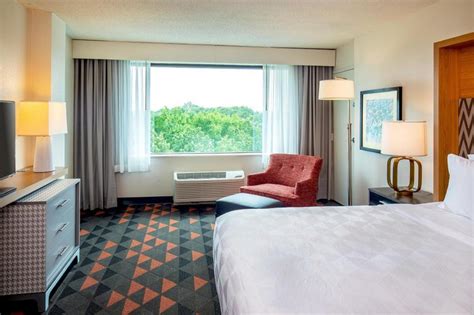 Holiday Inn Newport News - Hampton Hotel (Newport News (VA)) - Deals ...