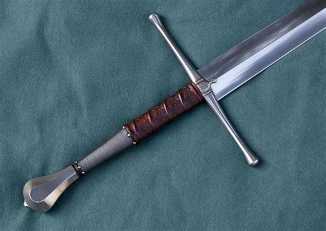 Pin by RJ M on Swords | Swords medieval, Sword design, Albion swords