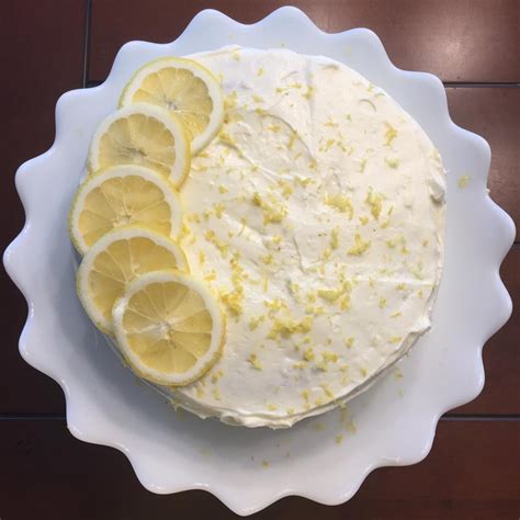 [Homemade] Lemon Cake with Cream Cheese Frosting and Lemon Glaze : food