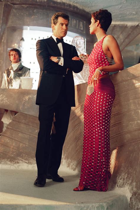 Halle Berry and Pierce Brosnan in "Die Another Day" (2002) | 2 Amazing ...