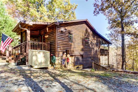 Hot Tub Cabin | Blue Ridge, Georgia | Glamping Hub