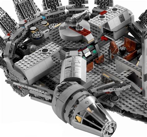 LEGO 7965 Star Wars Millennium Falcon- worldtoys.pl