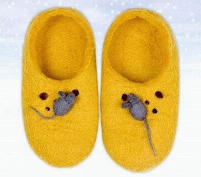 Funny feet slippers - 33 Pics | Curious, Funny Photos / Pictures