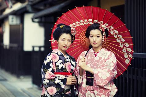 In Love With Traditional Japanese Clothing? You're Not Alone - Historyplex