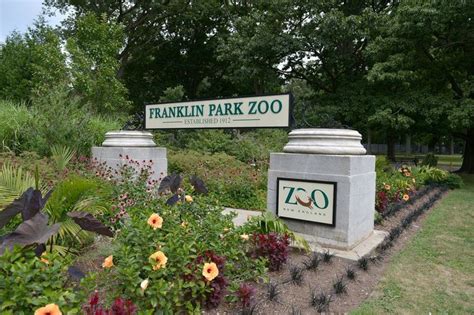 Boston's Franklin Park Zoo: The Complete Guide | Franklin park zoo, Franklin park, Best zoos in ...