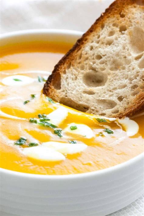 Creamy Butternut Squash Soup with Apple and Onion