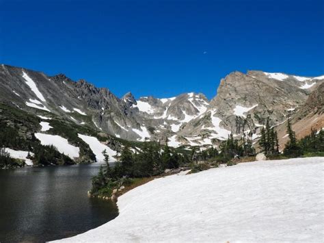 11 Best Winter Hiking Destinations in Colorado - Territory Supply