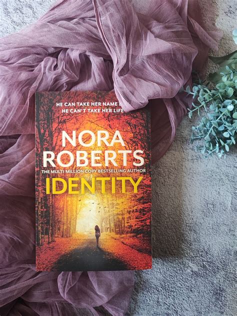 What I read: Identity by Nora Roberts - Roelia Reads