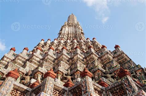 Wat Arun Temple of Dawn 1210918 Stock Photo at Vecteezy