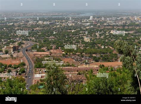 Bamako, Mali. 02nd May, 2016. View over the capital city of Bamako ...