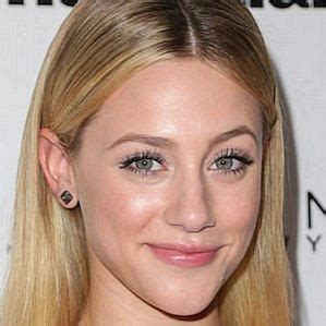 Lili Reinhart Boyfriend 2024: Dating History & Exes - CelebsCouples