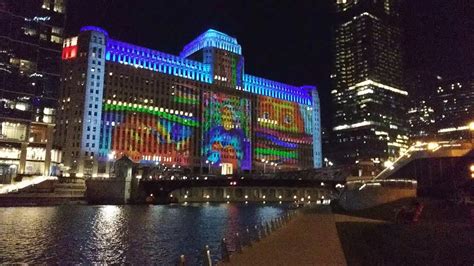 Chicago downtown Riverwalk at night walking tour - YouTube