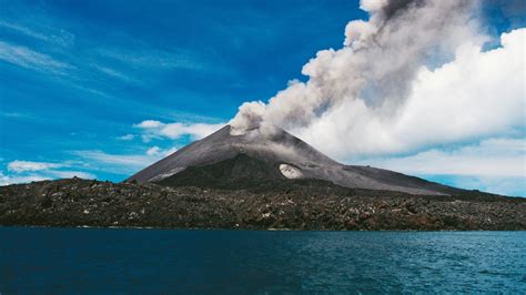 16 Amazing Facts About Krakatoa Volcano - Facts.net