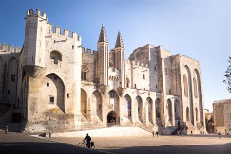 2 Days in Avignon: Itinerary with Top 10 Things to Do | Avignon, Nimes, Diagram architecture