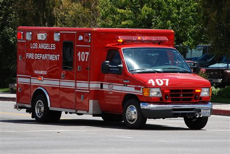 LOS ANGELES FIRE DEPARTMENT (LAFD) RESCUE AMBULANCE 107 | Flickr