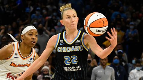 Courtney Vandersloot leaving WNBA's Chicago Sky to test free agency