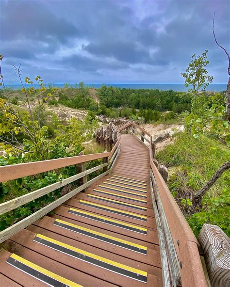 Dunes 101: The Best Spots for Hiking at the Indiana Dunes