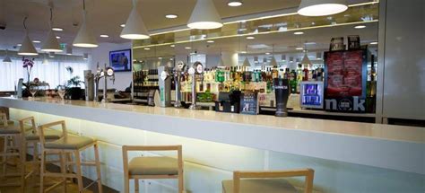 Hampton by Hilton Hotel Gatwick Airport with Parking | APH