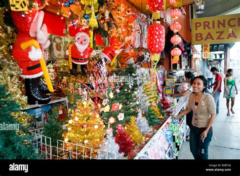 christmas shopping, cebu city, philippines Stock Photo - Alamy