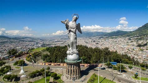 Virgin of El Panecillo Statue - Quito Ecuador - Tallest Aluminum ...