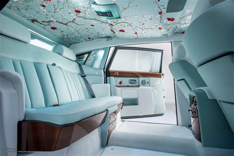 Interior of Rolls-Royce Phantom Serenity [2200x1470] : carporn