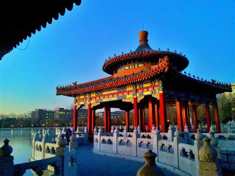 Beihai Park Travel Guide: Visit Beihai Park in Beijing, History & Tours