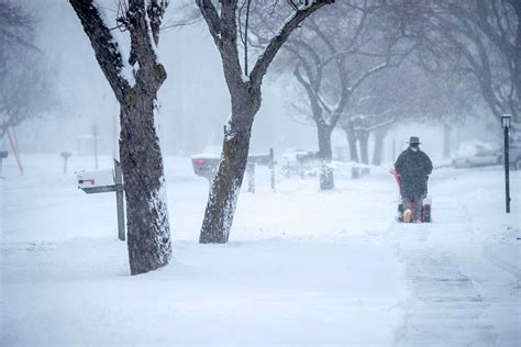 From L.A. to Minneapolis, US bashed by severe winter storms | GMA News ...