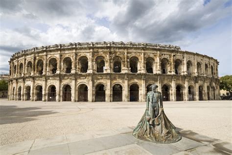 Colosseo, Arena di Nîmes e gli altri anfiteatri romani in giro per il mondo