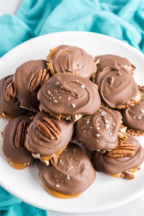 Chocolate Pecan Turtle Clusters - Tastes of Homemade