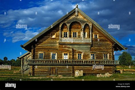 Traditional Russian wooden houses (19th-early 20th century Stock Photo ...