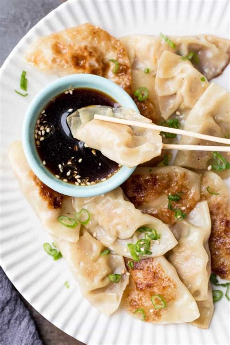 Chicken Gyoza Recipe (Dumplings) VIDEO - Valentina's Corner